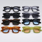 'UOXG' Retro square sunglasses