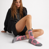 PINK PERFORMANCE SOCKS